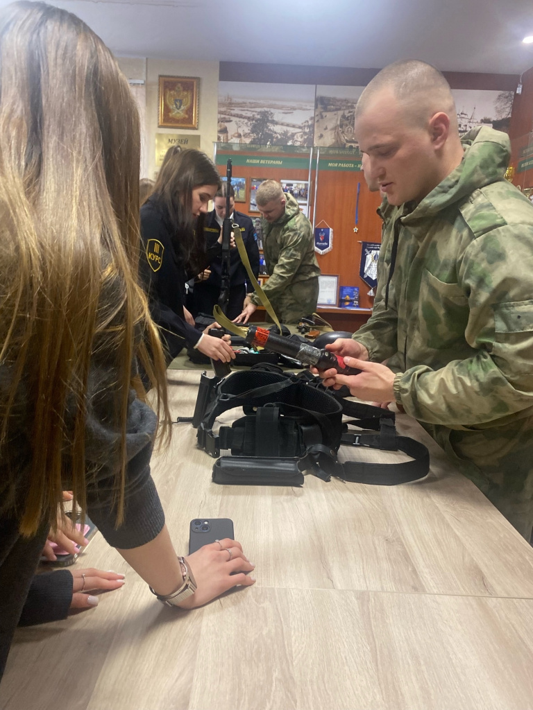 h-2DScOgiyA.jpg